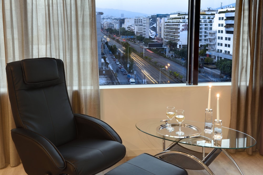 Athens Avenue Hotel 32/41