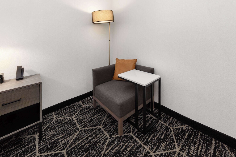 La Quinta Inn & Suites by Wyndham Austin Parmer Tech Ridge 5/24