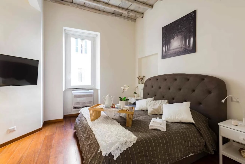 The Sistina Suite 21/46