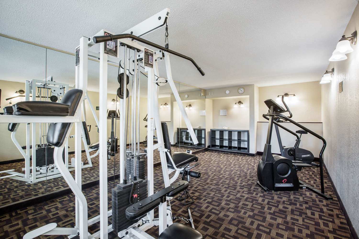 Quality Inn & Suites Lawrence - University Area 30/39