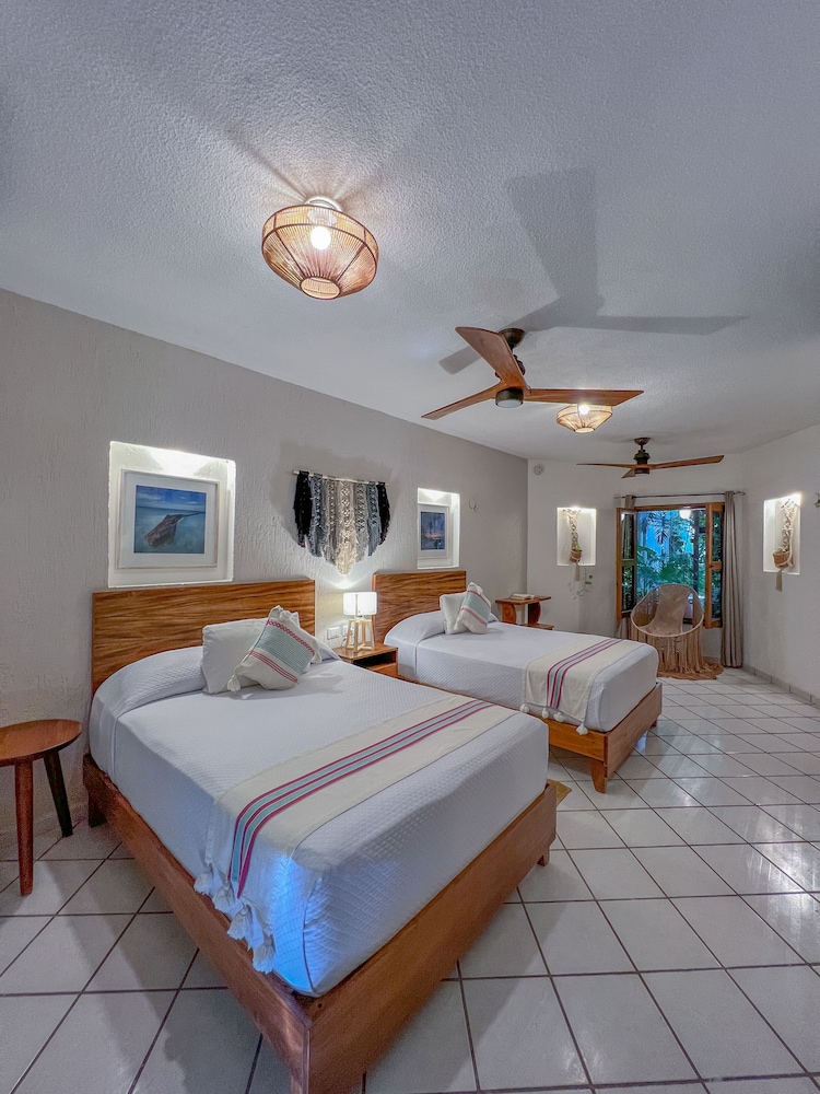 Hulku Playa Del Carmen 6/73