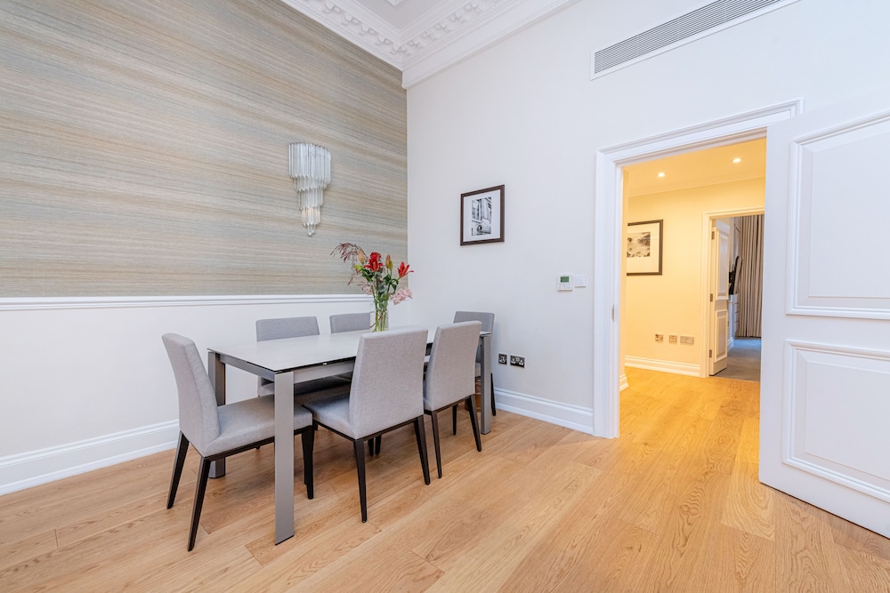 20 Hertford Street 5/50
