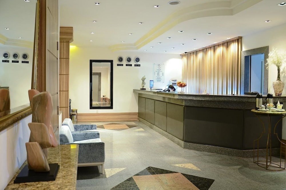 Castel Plaza Hotel 3/61