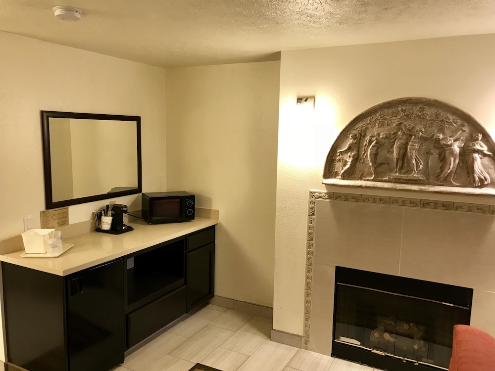 Best Western Visalia Hotel 16/55
