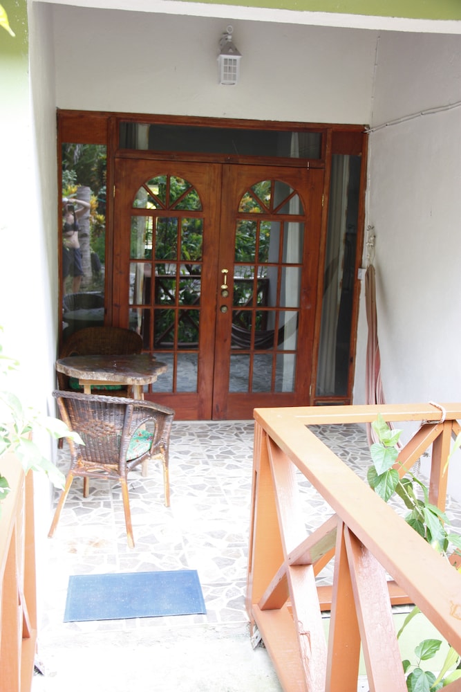 Hibiscus Valley Inn 27/50