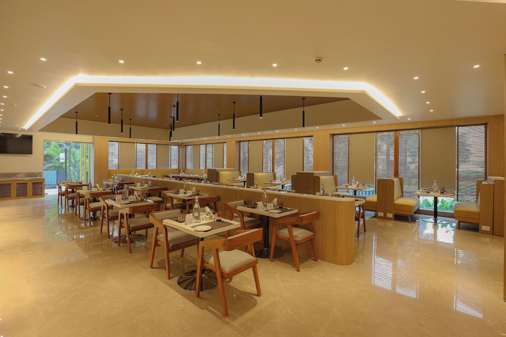 Lemon Tree Hotel Chinchwad Pune 46/56