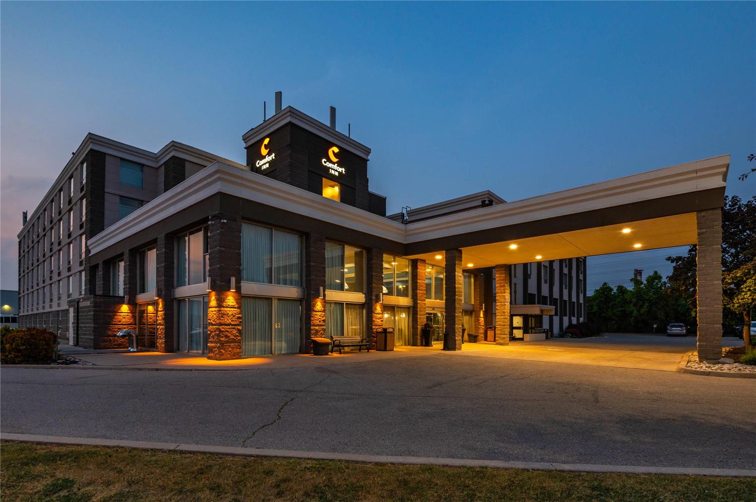Comfort Inn and Conference Centre Toronto Airport 5/26