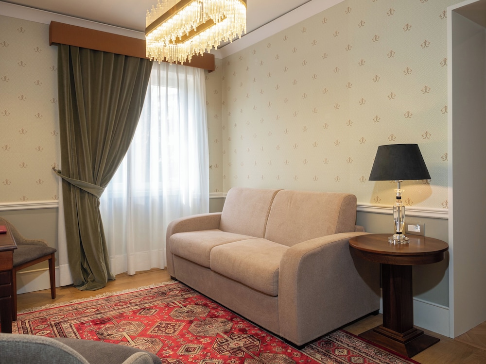 Ebel Boutique Hotel Tirana 27/50
