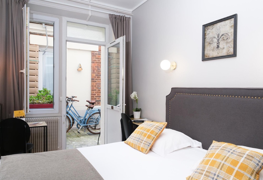 Hotel Des Roys 34/77