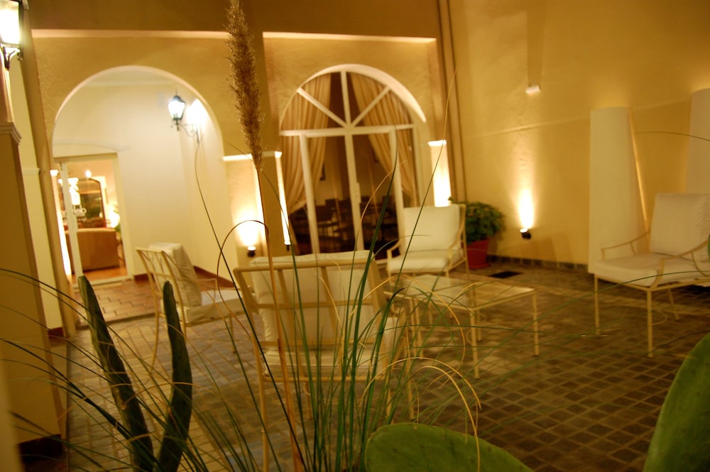 Delvino Boutique Hotel 32/56