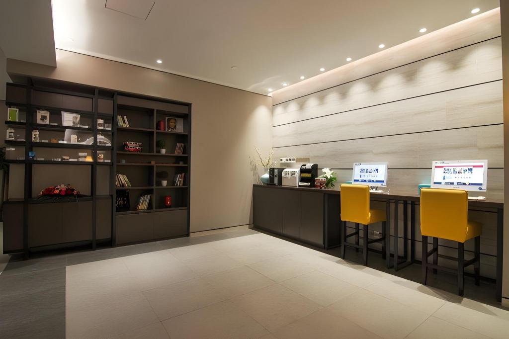 Home Inn Plus (Dali Ancient City South Gate) 9/42