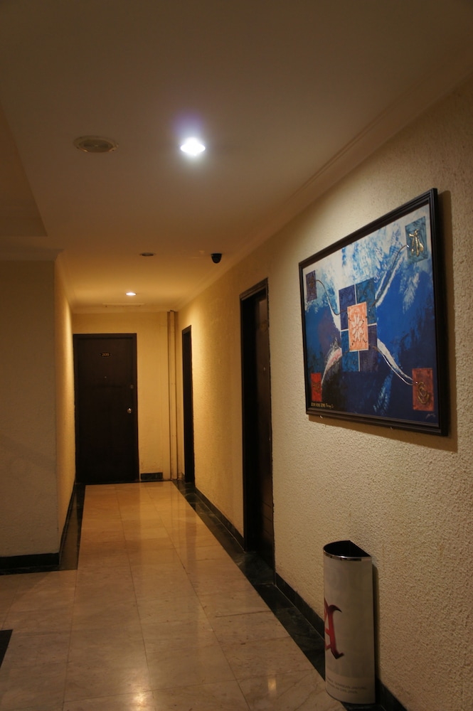 SKY VIEW HOTEL 30/44