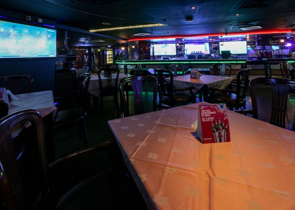 restaurant cafeteria
