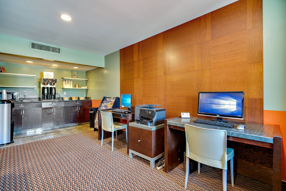 Scottsdale Parkview Resort 56/68