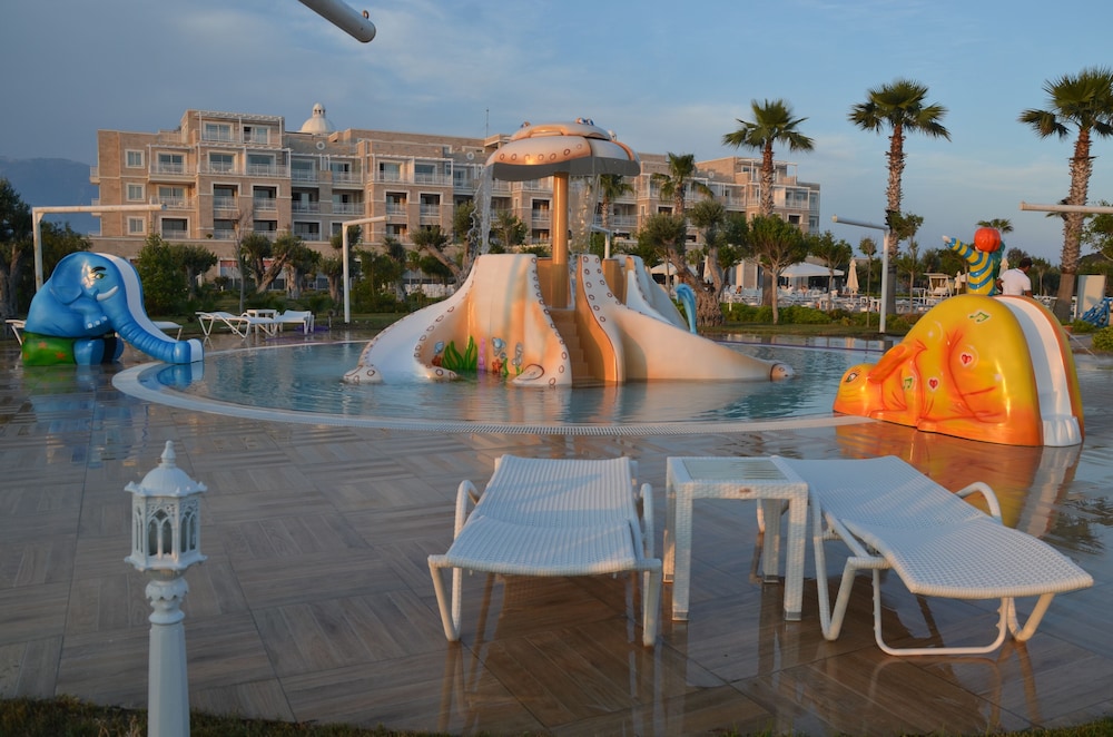 Andriake Beach Club Hotel 33/50