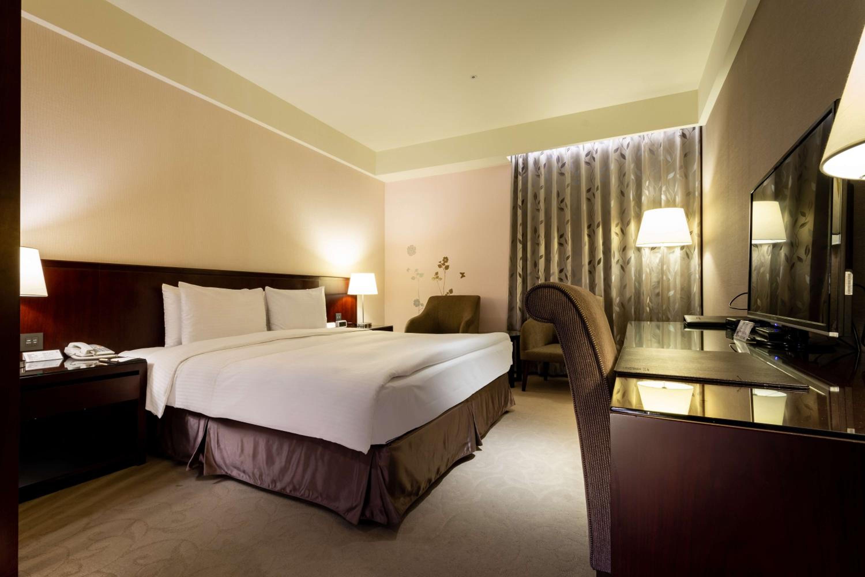 Room, Double Bed, No Parking