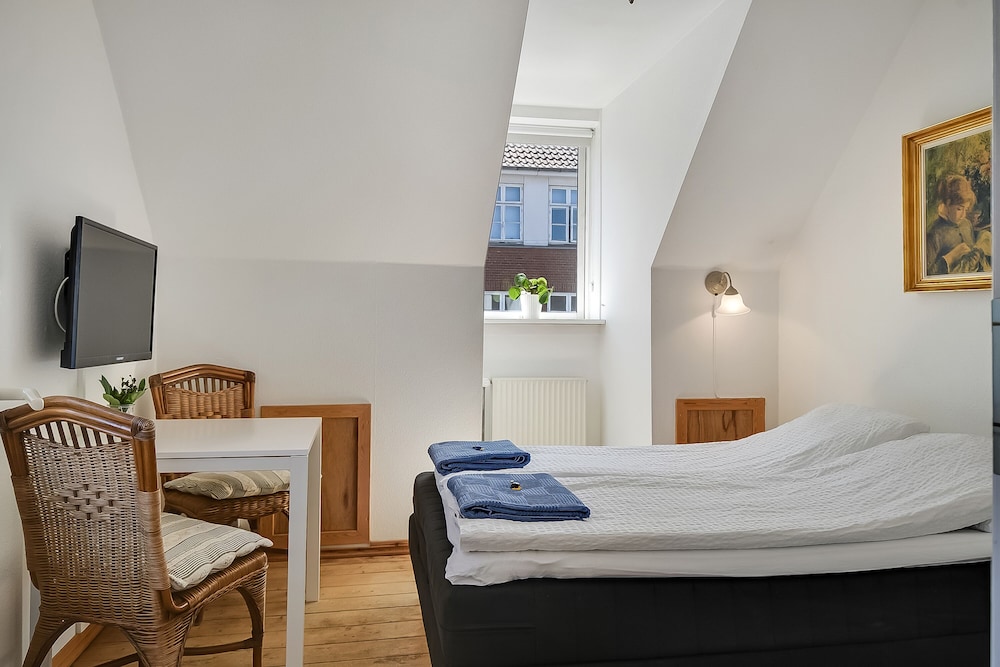 Sweet Home Bed & Breakfast 12/30
