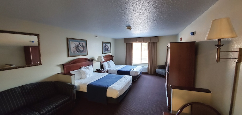 Usa Stay Hotel and Suites 13/48