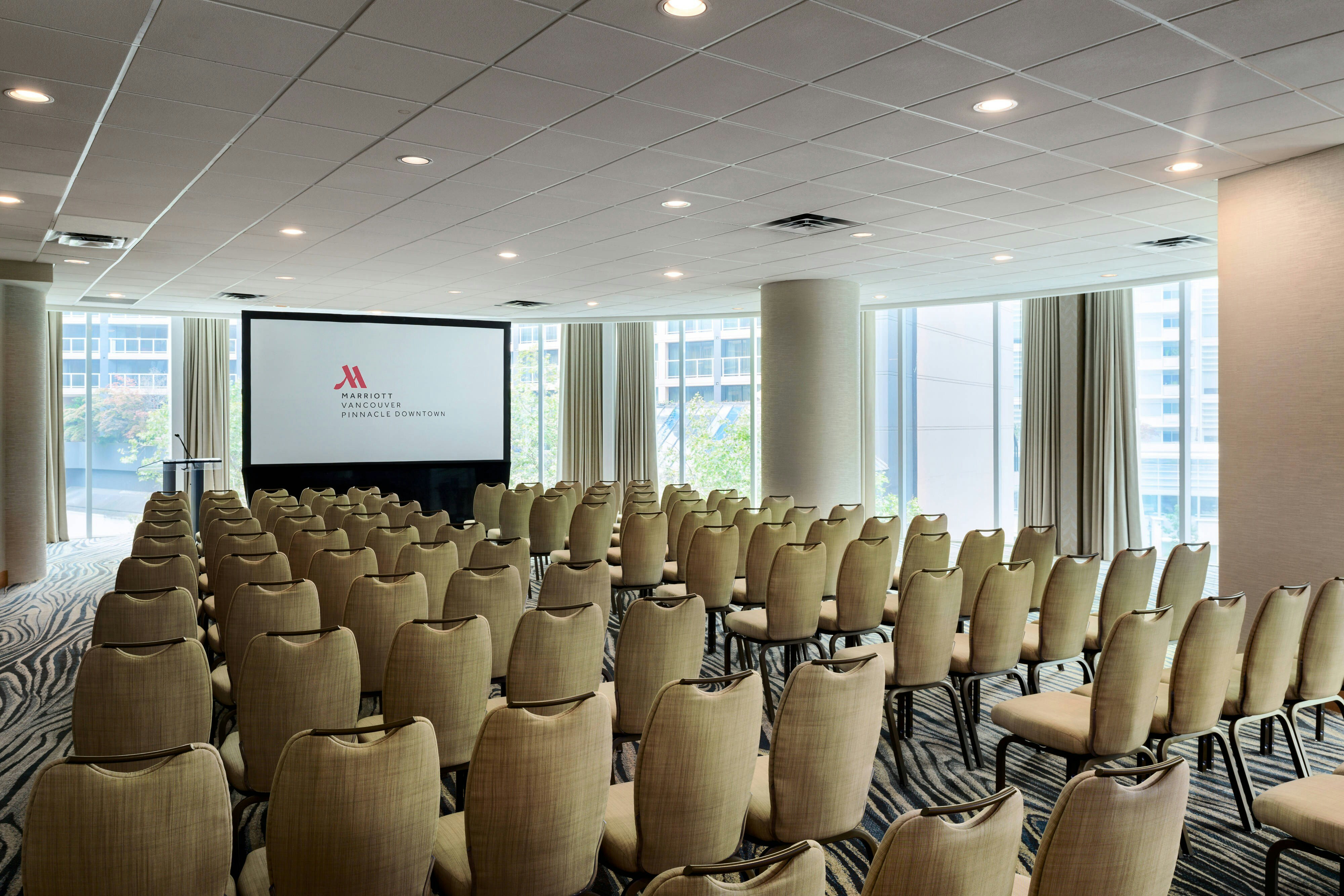 Vancouver Marriott Pinnacle Downtown 70/81