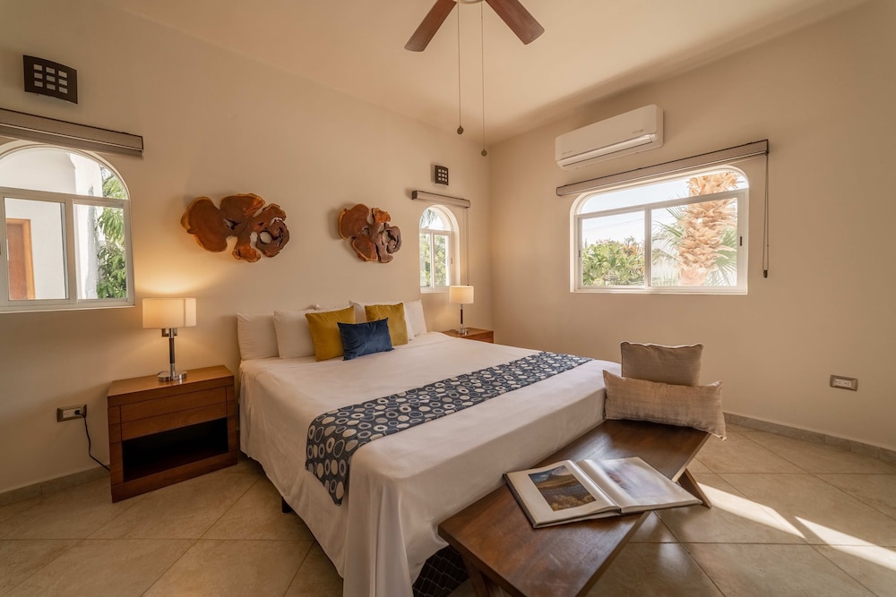 Club Del Moro Hotel Suites 30/72