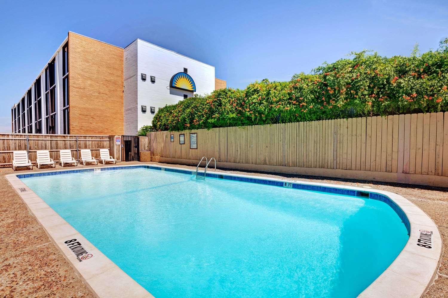 Motel6 Arlington, TX - Entertainment District 32/34