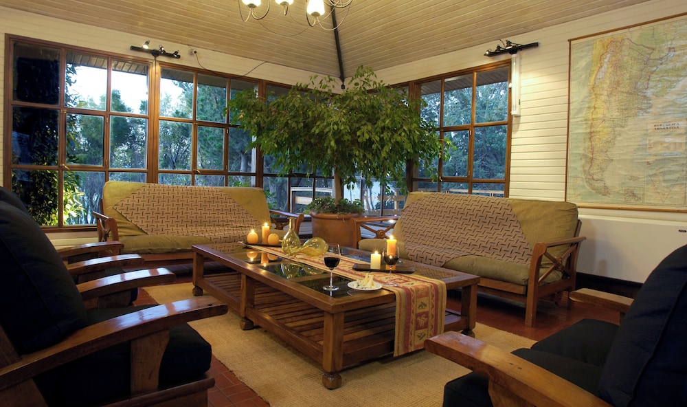 LAR AIKE HOTEL 11/17