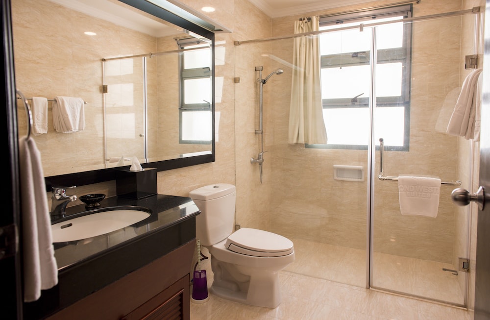 Diamond Westlake Suites 46/50