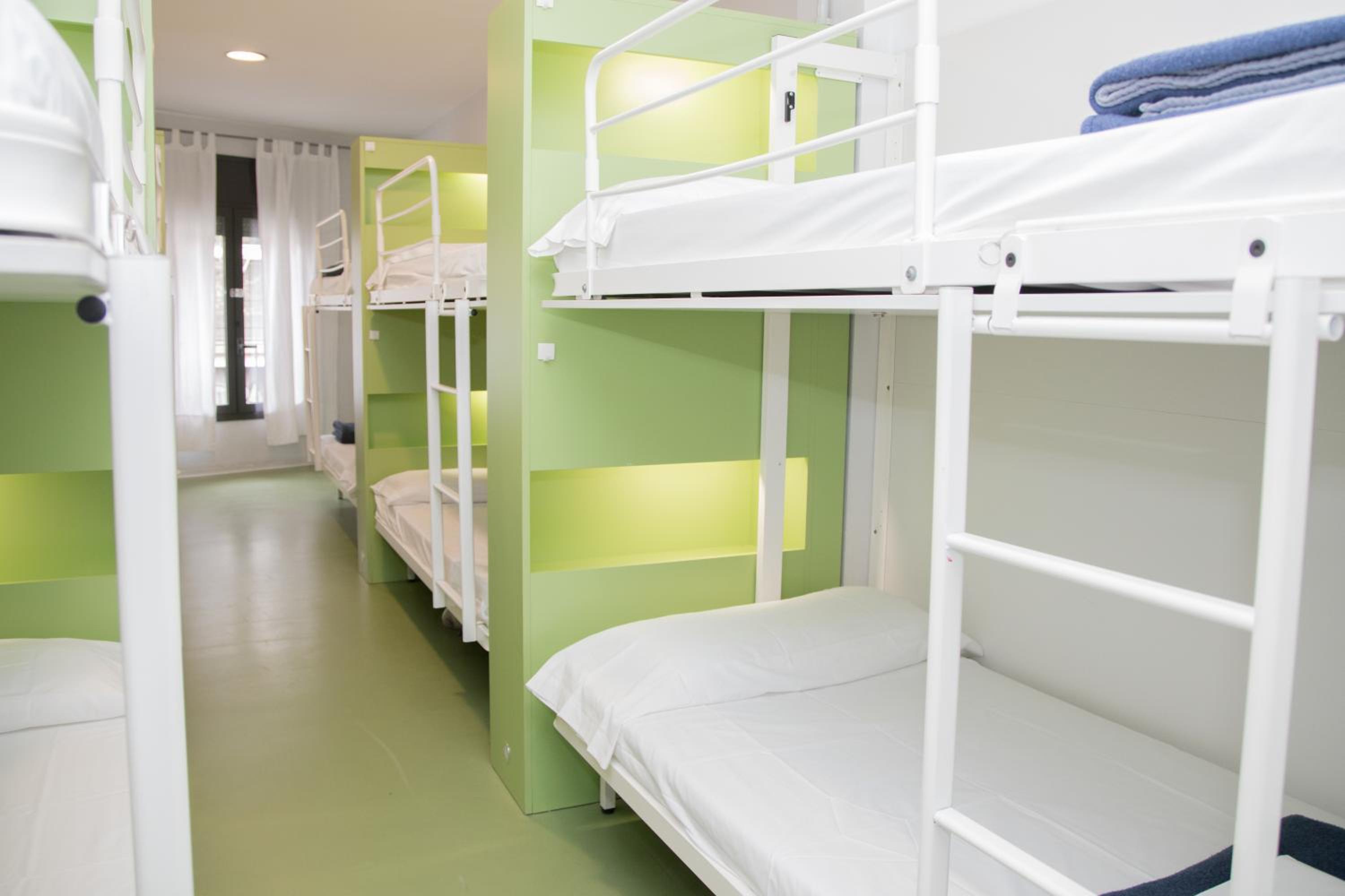 Mixed Dorm, 12 Beds