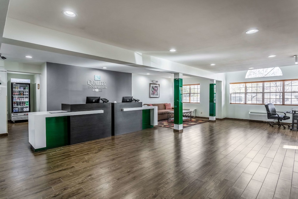 Quality Inn and Suites El Paso I-10 10/43
