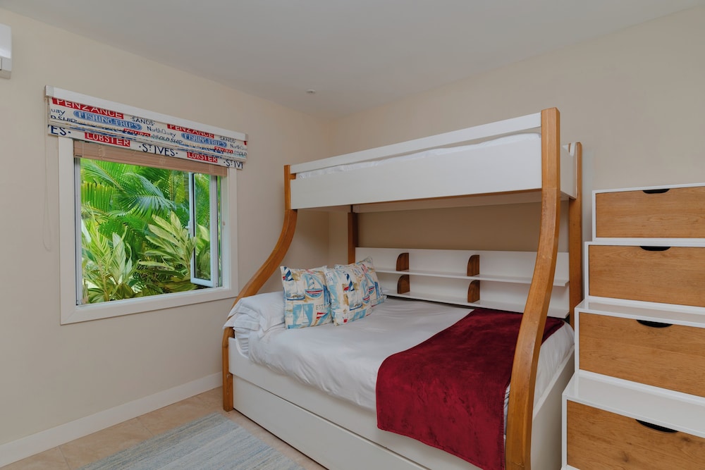 Villa, 2 Double and Twin Beds