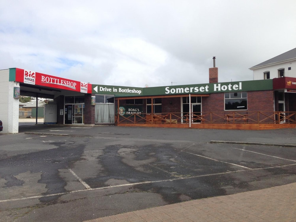 SOMERSET HOTEL 5/39