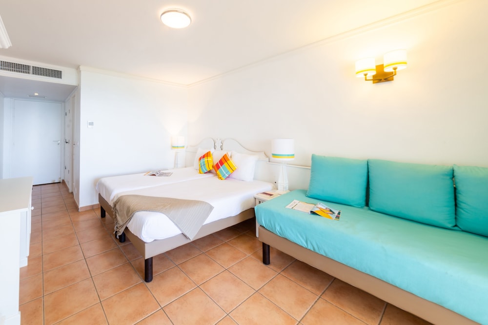 Pierre And Vacances Premium Les Tamarins 6/50