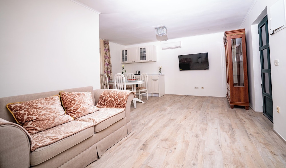 VILLA RUSTICA DALMATIA 28/50