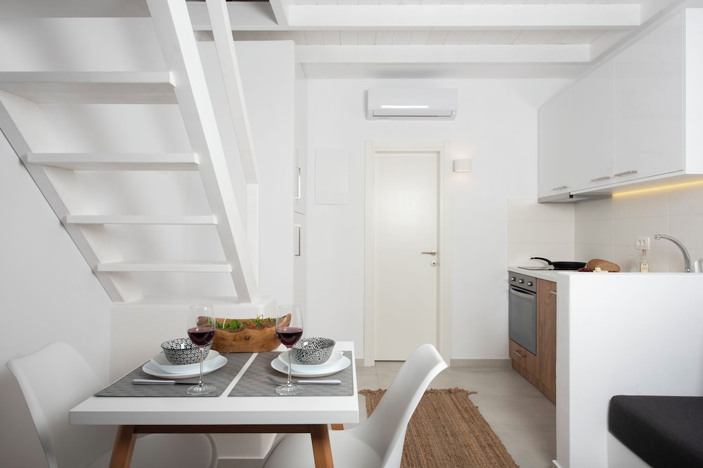 White Orchid Luxury Suites 49/50