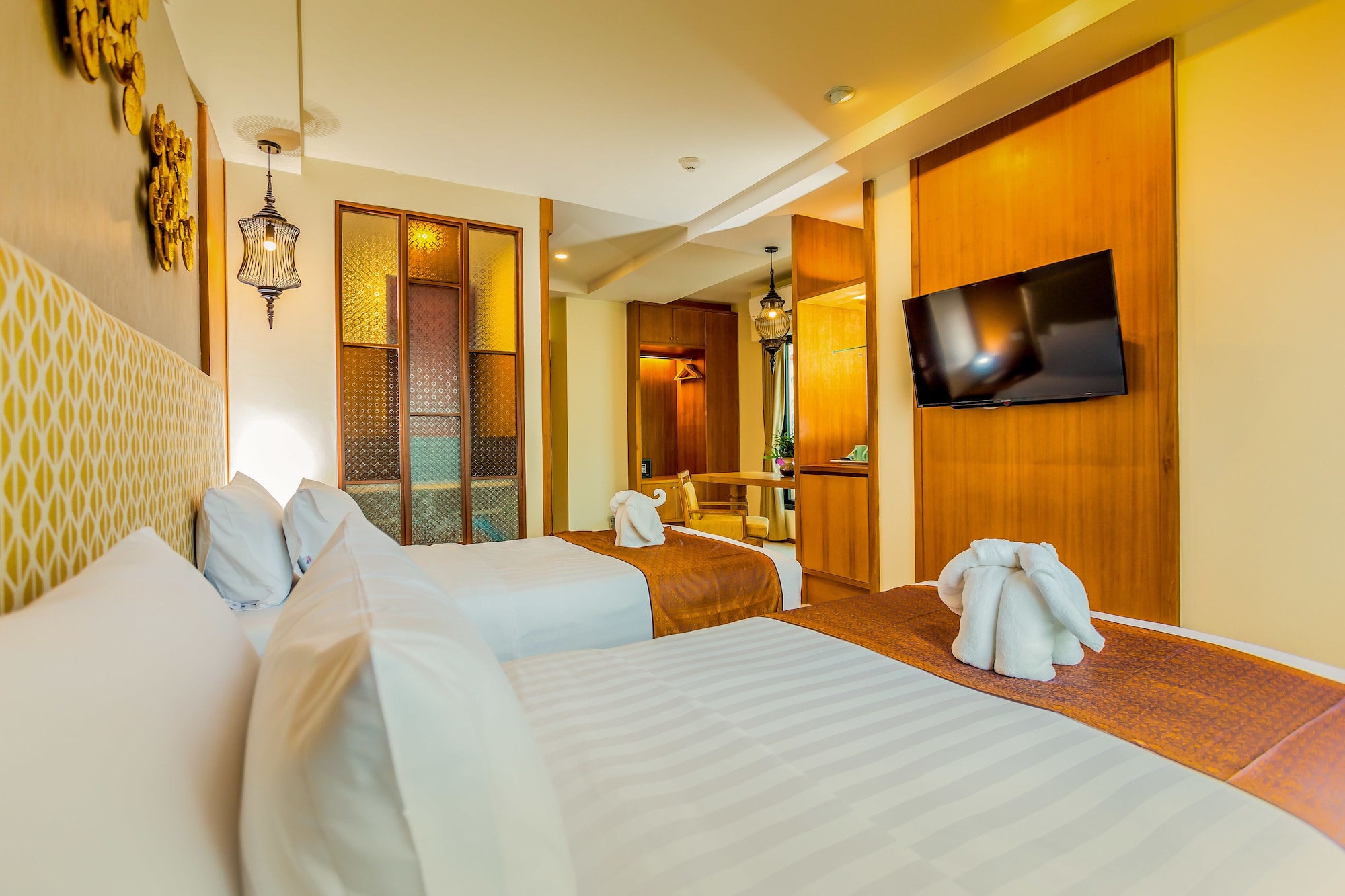 PREMIER, TWIN BEDS