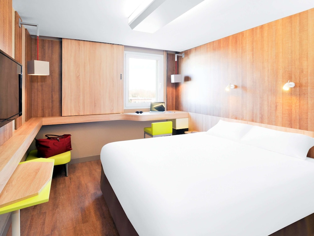 IBIS STYLES LILLE MARCQ EN BAROEUL 12/61