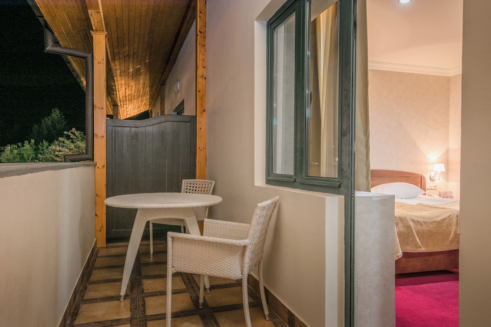 Kopala Tskneti Hotel 11/50