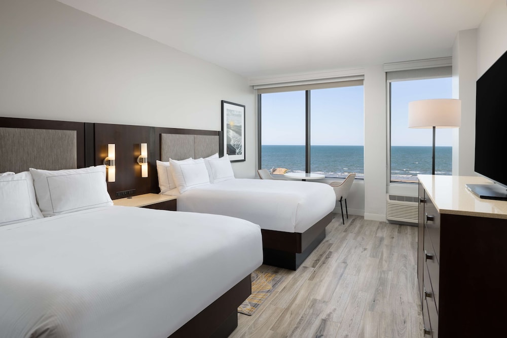 Superior, 2 Queen Beds, Bay View