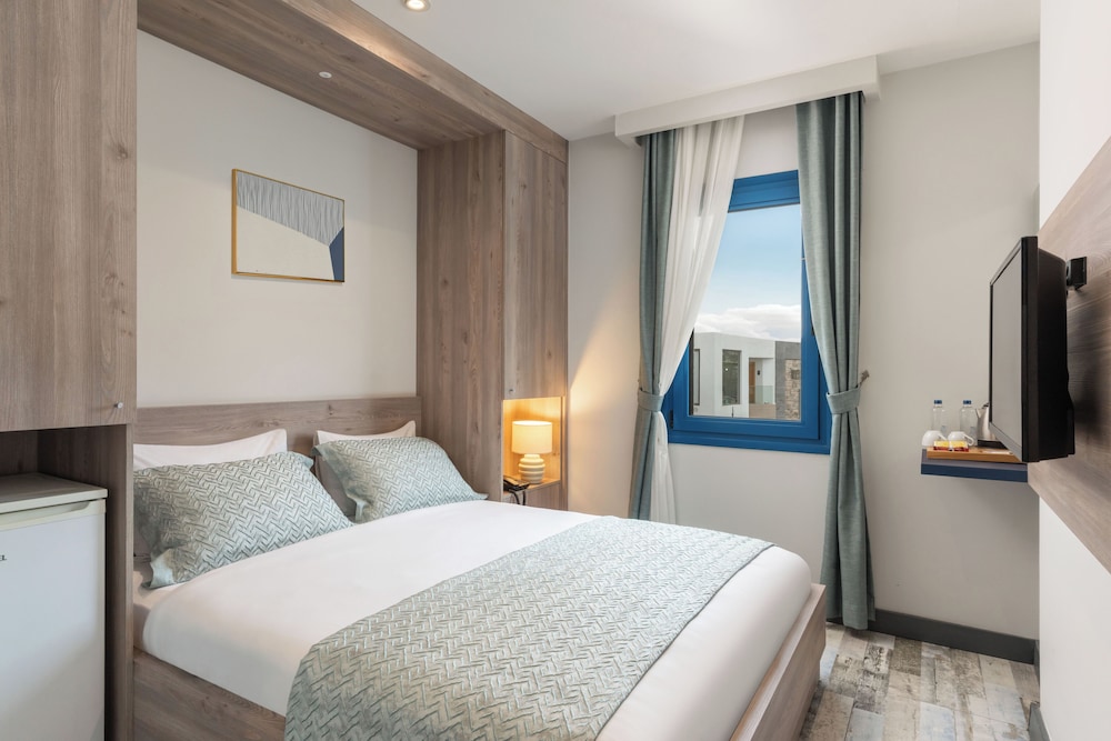 Acropol of Bodrum Beach Hotel 7/36