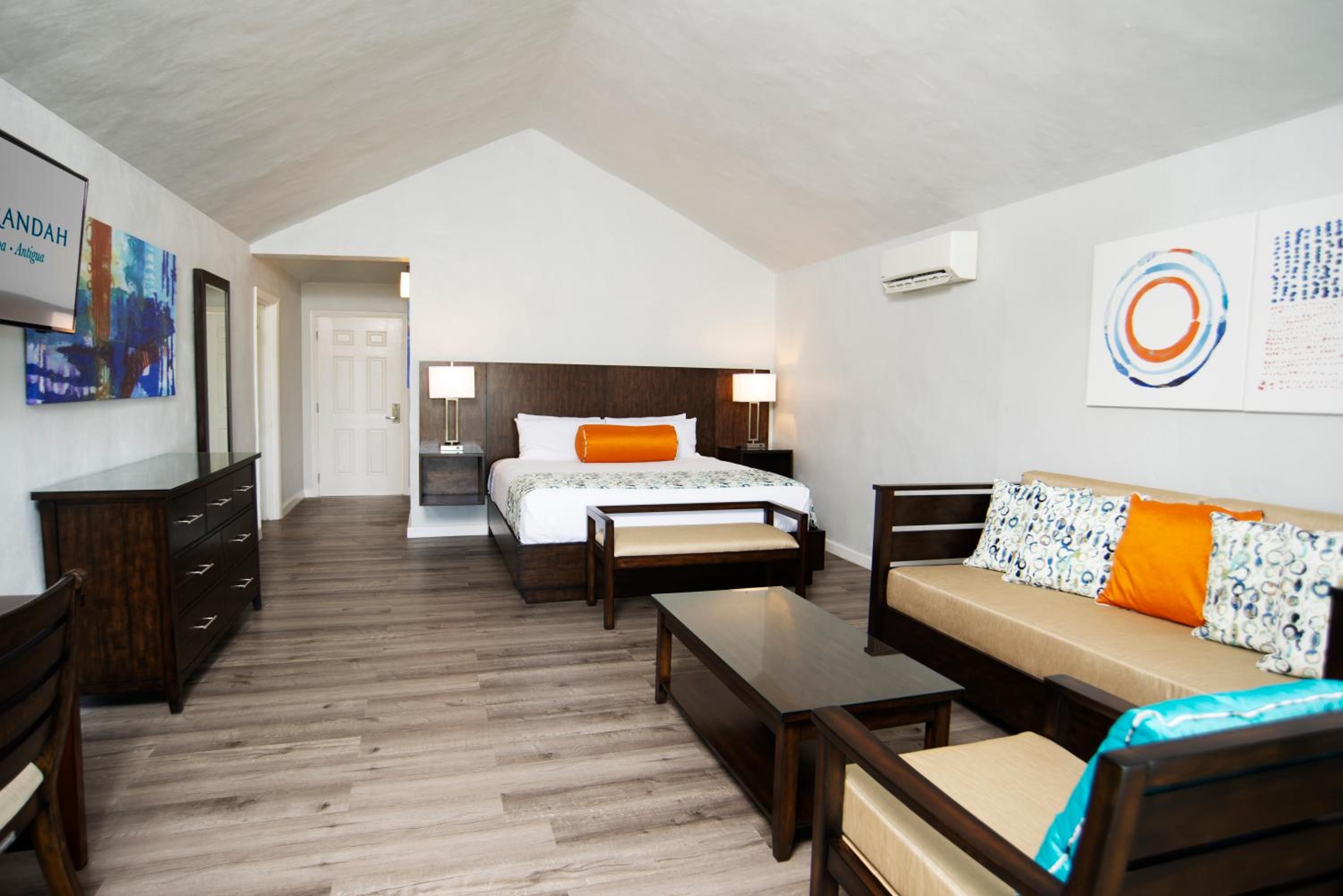 Hillside Suite HSSU