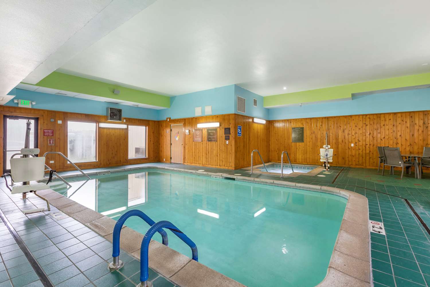 Comfort Inn & Suites Cedar Rapids North - Collins Road, IA 22/37