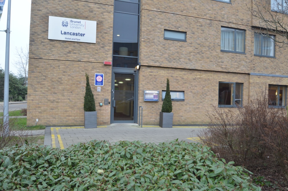 Lancaster Hotel & Spa 27/33