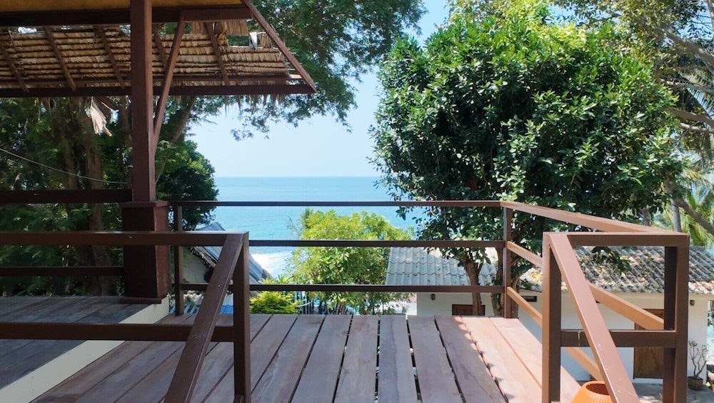 P.D. Beach Resort 37/50