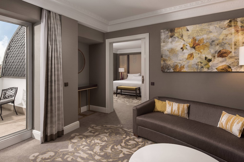 The Palace, A Luxury Collection Hotel 8/42