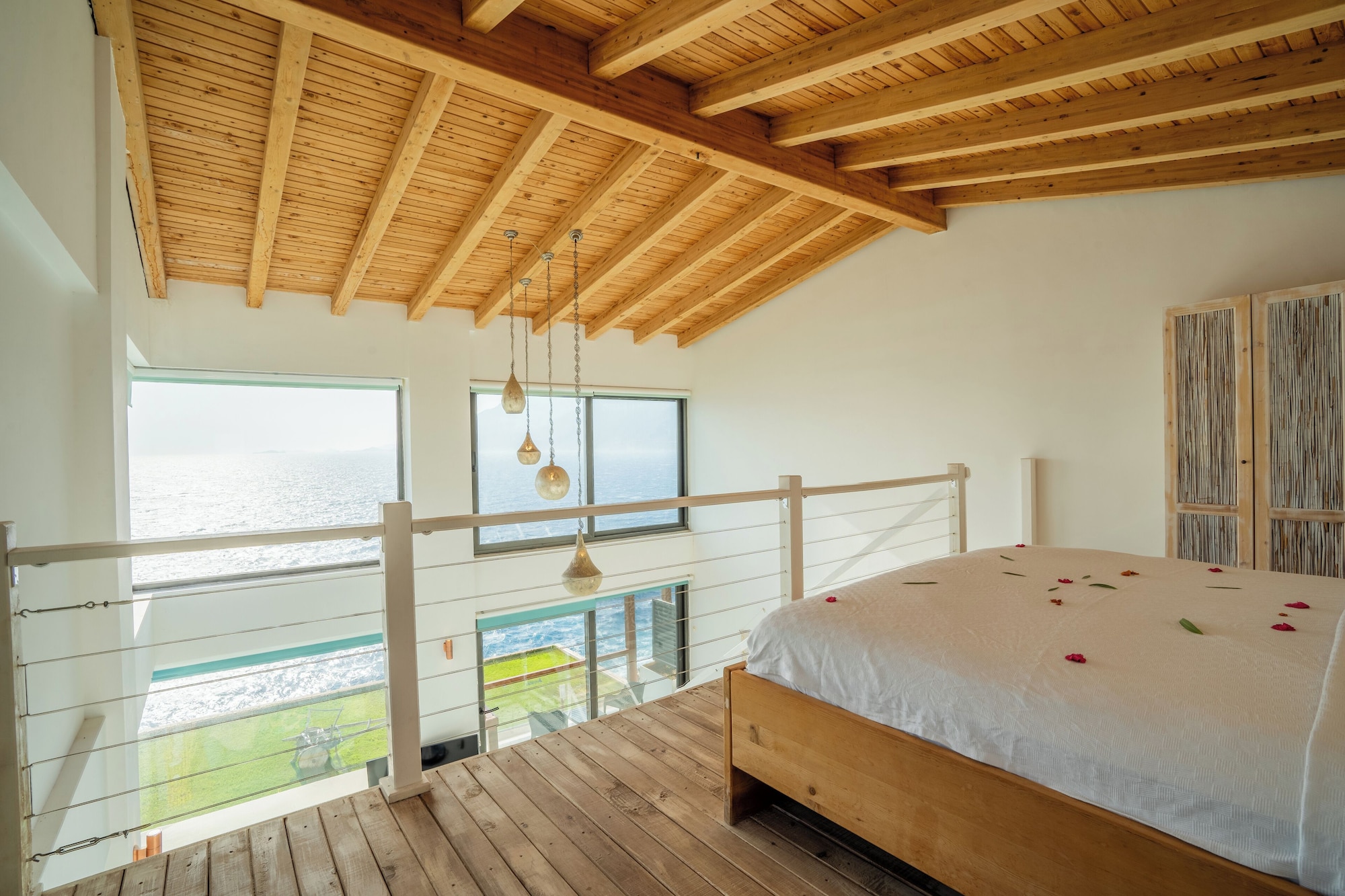 Gallery, Suite, King Bed, Sea View