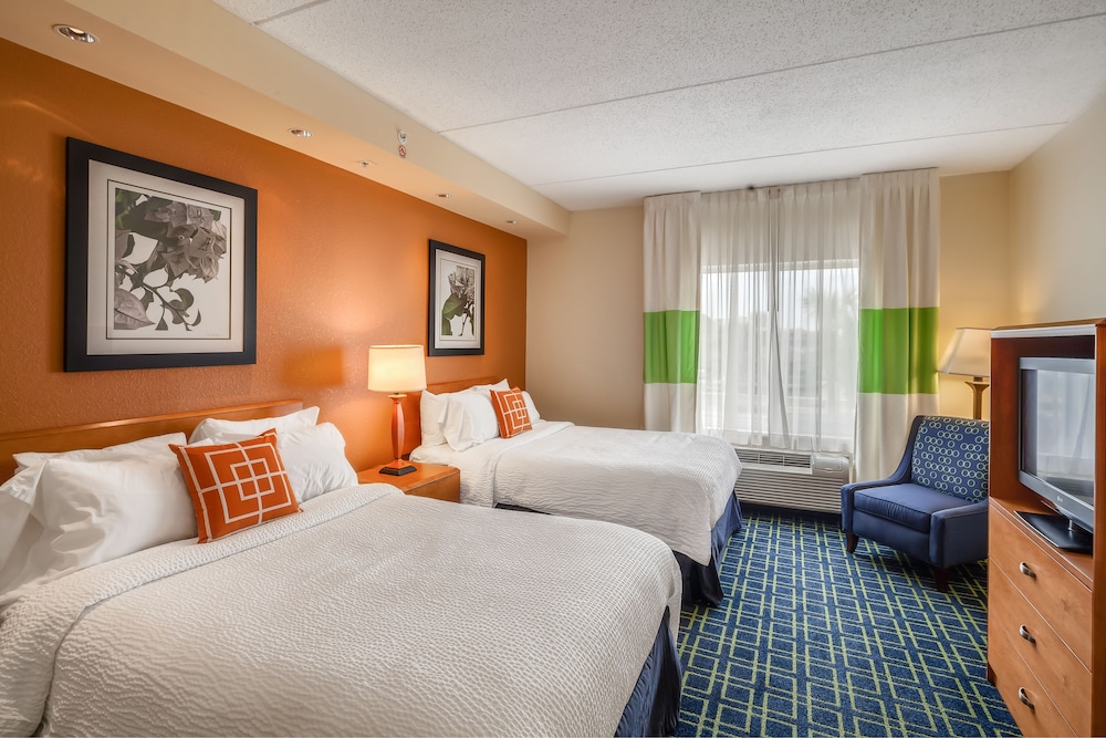 Fairfield Inn and Suites Jacksonville Beach 11/54