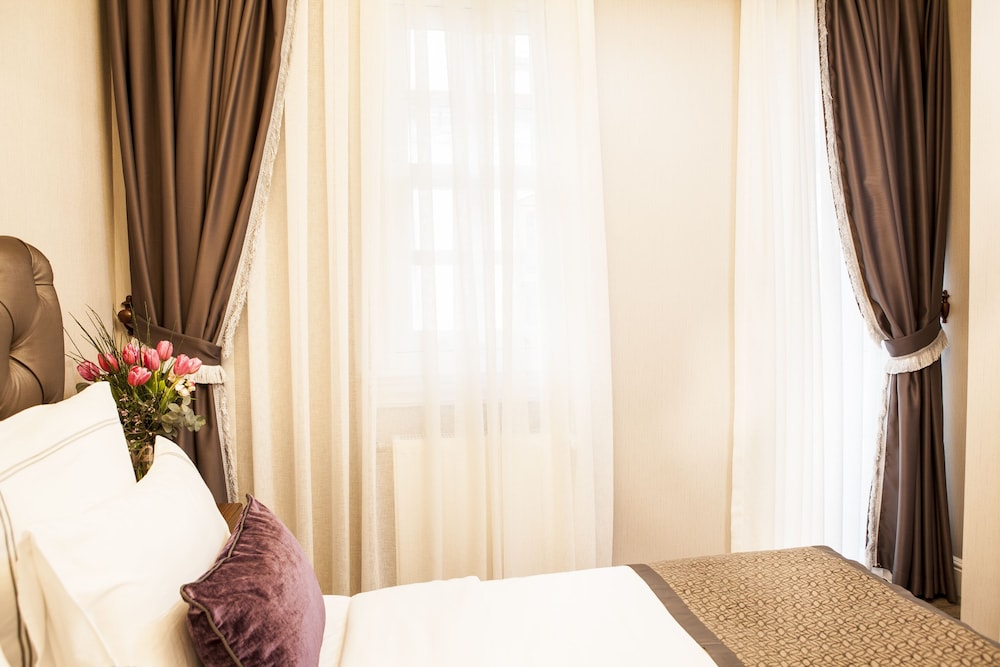 Meroddi Pera Hotel 24/46
