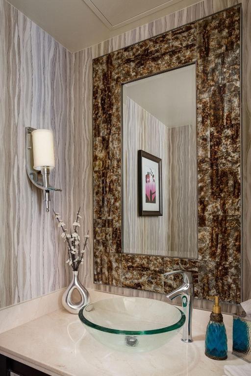 1 Bedroom, Presidential, Suite, King Bed, Water View, Sofa, Balcony, High Floor