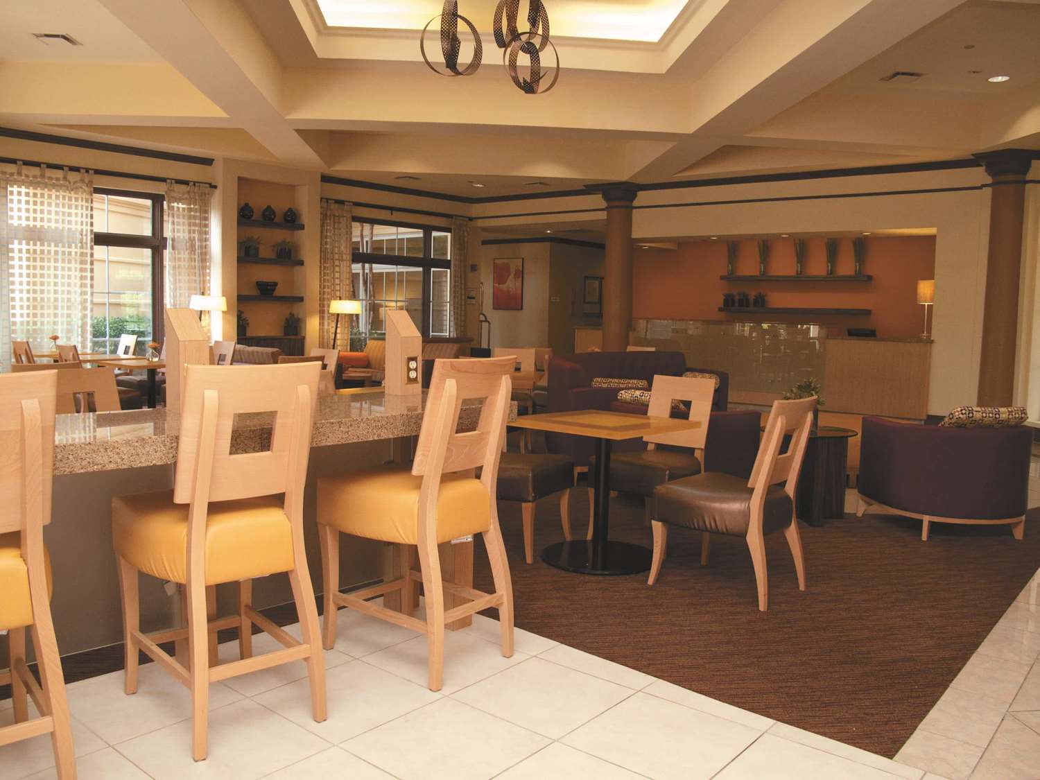 La Quinta Inn & Suites by Wyndham Raleigh/Durham Southpoint 27/38