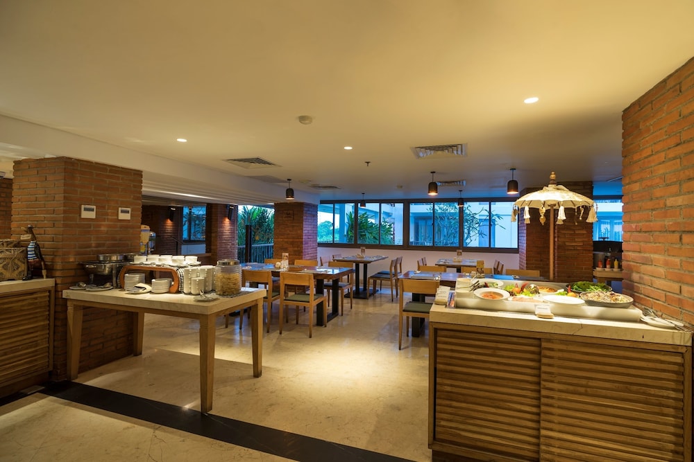 D Primahotel Petitenget Seminyak 2 54/64